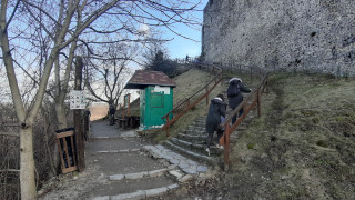 Úton a vár felé